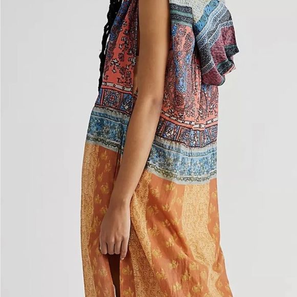 NWT Free People Rosalee Maxi Dress
Hooded Mix Floral Print Orange
retail $168 - Picture 3 of 7